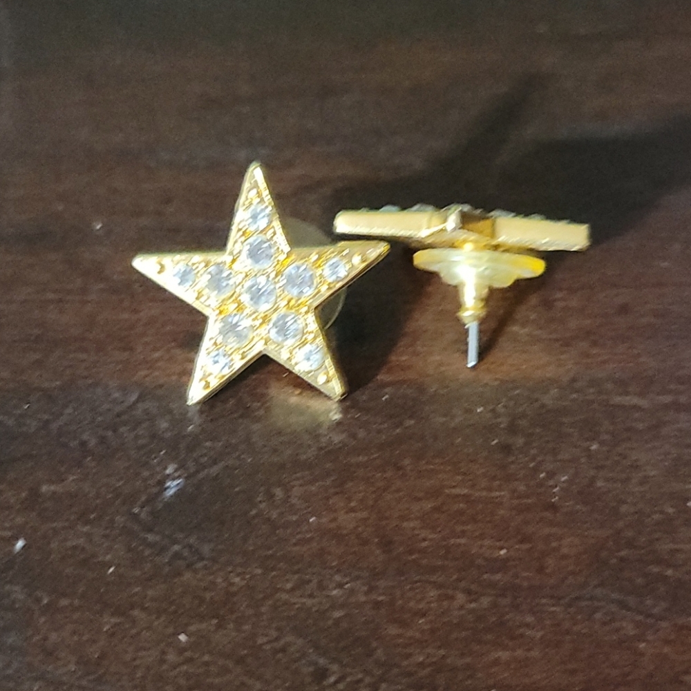 Costume Jewelry - Picture 2 of 8